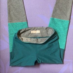 Outdoor Voices leggings Size M